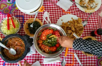 Σαρακοστιανό τραπέζι φούσκωμα