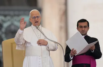 Καθολικός ιερέας ομιλεί