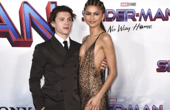 τομ χολαντ ζενταγια