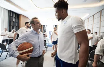 Μητσοτάκης Αντετοκούνμπο