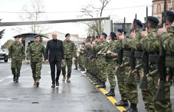 Δένδιας