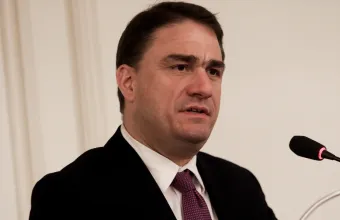Κώστας Τσουκαλάς πορτραίτο