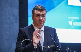 Απόστολος Τζιτζικώστας