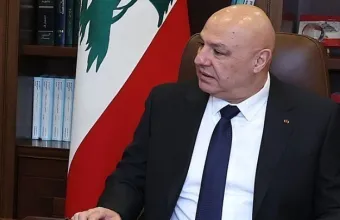 Αούν