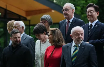 G7