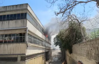 Φωτιά σε εργοστάσιο στο Αιγάλεω