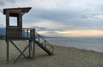 lifeguard-stand