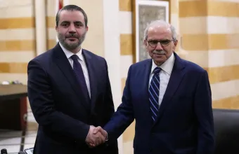Συρία: Ανοίγει δίαυλο προς Χεζμπολάχ εν μέσω επίσκεψης στη Βηρυτό και αμερικανικών πιέσεων