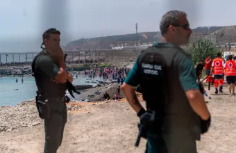 Γαλλία: Ο Μακρόν δηλώνει έτοιμος να στηρίξει την Ισπανία στη μεταναστευτική κρίση της Θέουτα