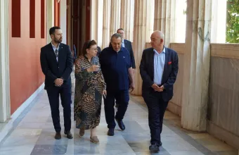 Μενδώνη 