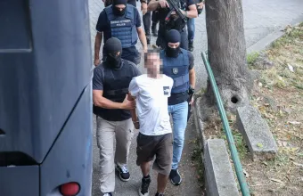 25χρονος 