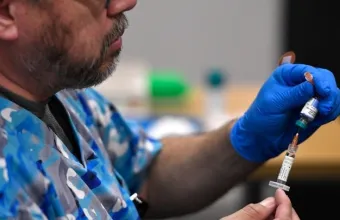 Η κυβέρνηση Τραμπ σχεδιάζει να καταργήσει την ασφάλιση υγείας και την επιχορήγηση φαρμάκων πολιτών άνω των 65