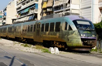 Hellenic Train: Αποκαταστάθηκε η κυκλοφορία στον Προαστιακό στο τμήμα Πειραιάς – Κάτω Αχαρνές μετά από πυρκαγιά