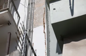 Κυψέλη: Καθησυχαστικός ο Λέκκας για τις ρωγμές – «Δεν υπάρχει θέμα στατικής επάρκειας»