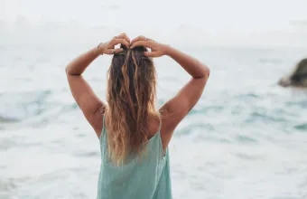 Τα ξεκάθαρα σημάδια ότι τα μαλλιά σου χρειάζονται πρωτεΐνη ή ενυδάτωση