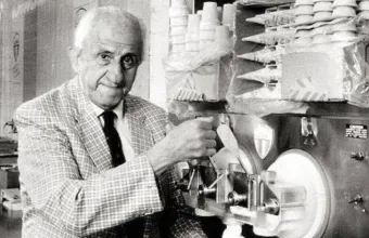 Ο Έλληνας μετανάστης που έκανε διάσημο το soft παγωτό στις ΗΠΑ