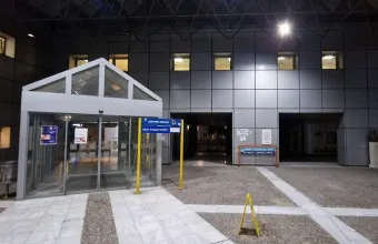 Στο Νοσοκομείο Βόλου 2 τραυματίες από την πτώση φορτηγού σε ρέμα στο Πήλιο