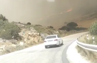 Νέα αναζωπύρωση της φωτιάς στην Πάρο - Δύο διαδοχικά μηνύματα του 112 για εκκενώσεις
