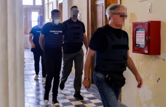 Σε κατ' οίκον περιορισμό ο 41χρονος δράστης του φονικού στη Σύρο – Διαφωνία εισαγγελίας και ανακρίτριας