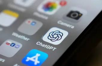 Όπως δεν έφερε την αποκάλυψη ο ηλεκτρισμός, έτσι δεν θα τη φέρει η τεχνητή νοημοσύνη 