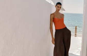 Ένα παντελόνι των 20 ευρώ έχει φέρει πανικό στα social: Γιατί το αποκαλούν death pants;