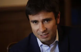 Ιταλία: Ανησυχία για τον πρώην βουλευτή του Κινήματος 5 Αστέρων Ντι Μπατίστα -Νοσηλεύεται σε κρίσιμη κατάσταση στην Κούβα