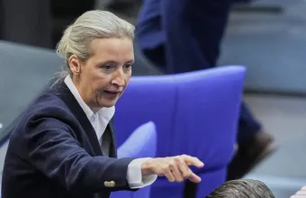 Άλις Βάιντελ: Η συμπρόεδρος της AfD ζητά από το Βερολίνο να εγκαταλείψει ευρώ και Σένγκεν