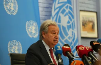 Ο Γκουτέρες προτείνει τη βοήθεια του ΟΗΕ για να διευκολυνθούν οι μεταφορές μέσω Ορμούζ