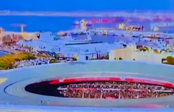 Δεν είναι AI: Δύο επιβατηγά αεροσκάφη σχεδόν «ακουμπάνε» το στάδιο DHL του Κέιπ Τάουν - Δείτε βίντεο