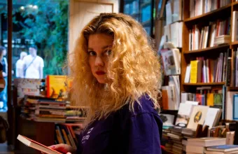 Λίλα Μπακλέση: Η πρώτη της φωτογραφία από το μαιευτήριο ήταν από το χέρι της καλύτερής της φίλης