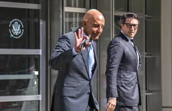 «Τα παπούτσια στο χέρι»: Προς καρατόμηση ο Μπάρακ μετά τα περί «κατοχής του Ισραήλ στα Γκολάν»;