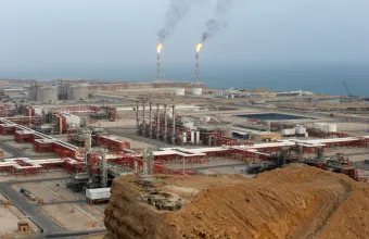 Πετρέλαιο: Πτώση σχεδόν 5% στις τιμές του Brent μετά την ανακοίνωση Τραμπ για νέες διαπραγματεύσεις με το Ιράν
