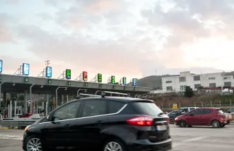 ΑΑΔΕ: Πρόστιμο 1,32 εκατ. ευρώ σε εταιρεία ενοικίασης για 132 αυτοκίνητα σε ακινησία