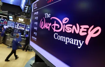 Disney και ABC μηνύουν τη ρυθμιστική αρχή των ΗΠΑ για τις απειλές σχετικά με τις τηλεοπτικές άδειες