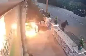 Βλαχέρνα Αρκαδίας: Εμπρηστική επίθεση σε φαρμακείο - Βίντεο-ντοκουμέντο με τις κινήσεις των δραστών