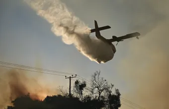 Συναγερμός για φωτιές Κυριακή και Δευτέρα: Επικίνδυνο κοκτέιλ ζέστης και ανέμων - Αναλυτικά ποιες περιοχές κινδυνεύουν