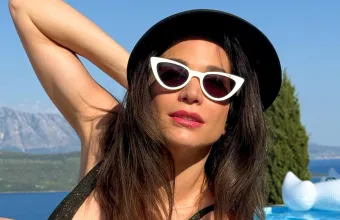 Γερονικολού: Το καλοκαιρινό διάλειμμα στη Λευκάδα με τον Γιάννη Τσιμιτσέλη