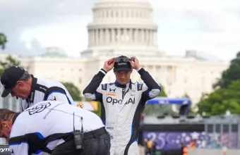 Σε ρυθμούς IndyCar για δεύτερη ημέρα η Ουάσιγκτον - Ο Τραμπ «ανοίγει» τον αγώνα με το «Θηρίο»