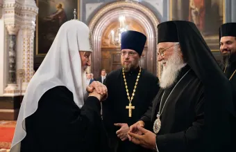 Ο Μητροπολίτης Κέρκυρας συλλειτούργησε με τον Κύριλλο στη Μόσχα – Μεγάλες αντιδράσεις και ενόχληση του Μαξίμου