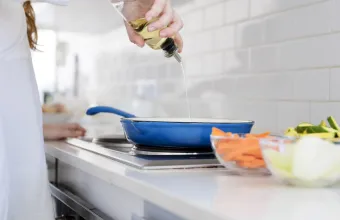 Εσύ ξέρεις αυτό το κόλπο για να μην πετάς το τηγανόλαδο στον νεροχύτη;