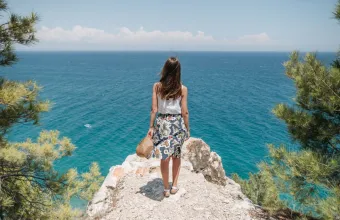 Η παράξενη μελαγχολία των τελευταίων ημερών του Αυγούστου και γιατί τη νιώθουμε σχεδόν όλοι
