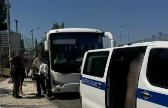 Ταυτοποιήθηκε 48χρονη οδηγός λεωφορείου που έκανε παράνομη αναστροφή στην Αθηνών – Σουνίου - Βίντεο