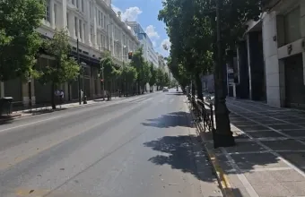 Η Αθήνα ερημώνει: Σε ρυθμούς Δεκαπενταύγουστου η πρωτεύουσα - Δείτε βίντεο