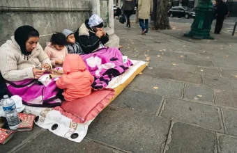 Σοκ στη Γαλλία: 2.355 άστεγα παιδιά