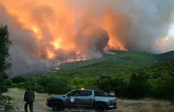 Στον απεγκλωβισμό 12 ανθρώπων από το Πόρτο Γερμενό προχώρησαν Λιμενικό και Πυροσβεστική