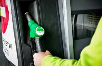 Πετρέλαιο κίνησης: Παρατείνεται και τον Σεπτέμβριο η επιδότηση των 10 λεπτών ανά λίτρο