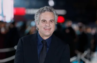 «Αλληλεγγύη»: Ο Τζον Κιούζακ στηρίζει τον Μαρκ Ράφαλο – Κατηγορείται για αντισημιτισμό