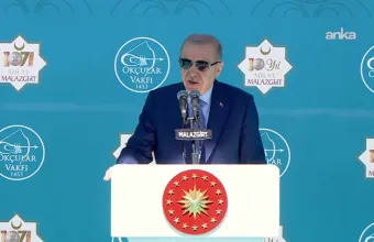 Ερντογάν από το Μαντζικέρτ: Στην περιοχή μας ξαναγράφεται η Ιστορία - Σπάσαμε τη σκουριασμένη κλειδαριά του Βυζαντίου
