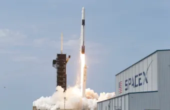 Η SpaceX θα κατασκευάσει σταθμούς παραγωγής ηλεκτρικής ενέργειας για να τροφοδοτεί εργοστάσιο μικροτσίπ στο Τέξας