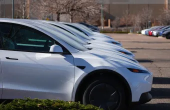 Tesla: Ανάκληση-μαμούθ 2,98 εκατ. αυτοκινήτων στην Κίνα για τις «κρυφές» λαβές – Γιατί κρίνονται επικίνδυνες